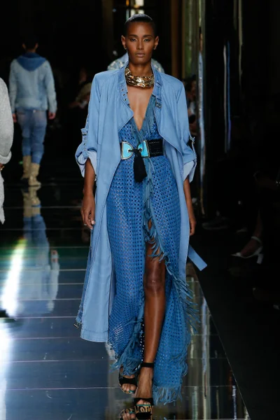 Look 12